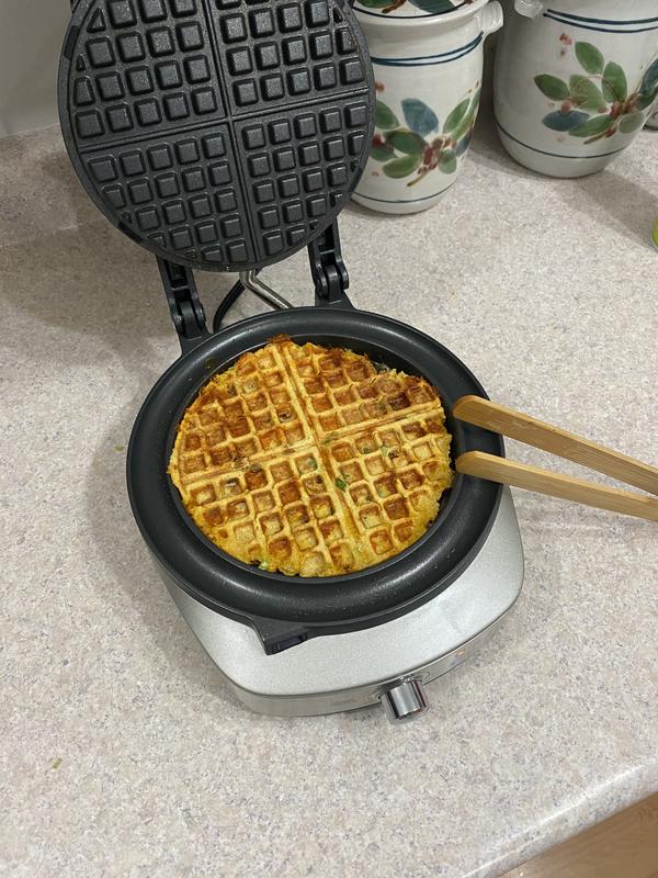 Breville® The No Mess Round Classic 4Slice Waffle Maker Bed Bath