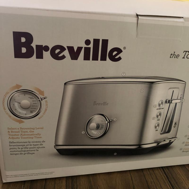 Breville The Lift & Look Plus 4 Slice Toaster - Noel Leeming