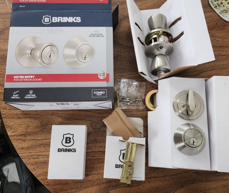 Brinks Tulip Knob and Deadbolt Combo