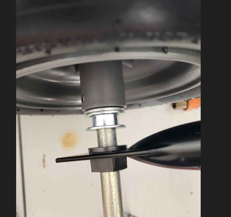 Gap between wheel and axel