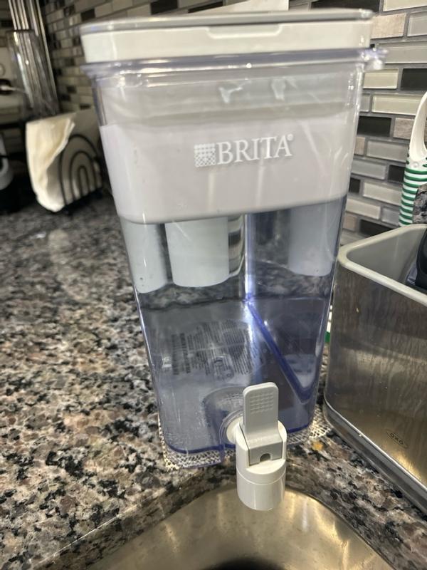 Brita UltraMax 18-cup Black Plastic Water Filter Pitcher in the Water Filter  Pitchers department at