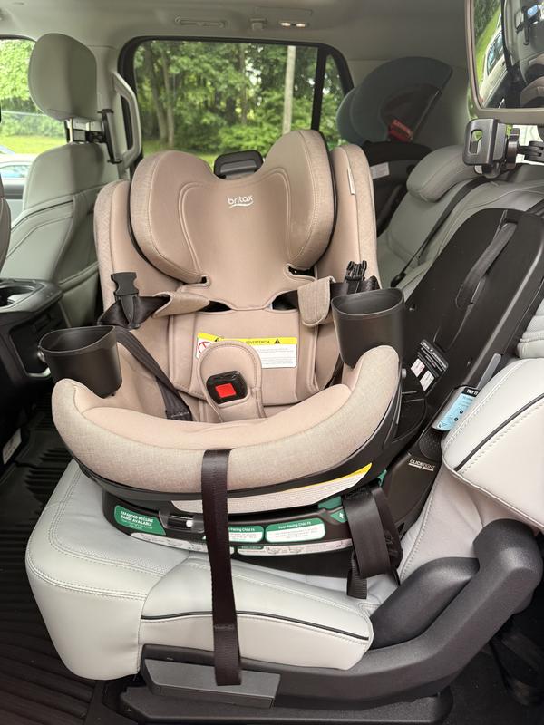 Customer photo for "Life is easier with a rotating car seat"