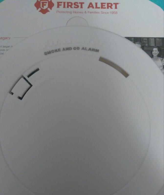 First Alert 10-Year Battery-operated Photoelectric Combination Smoke ...