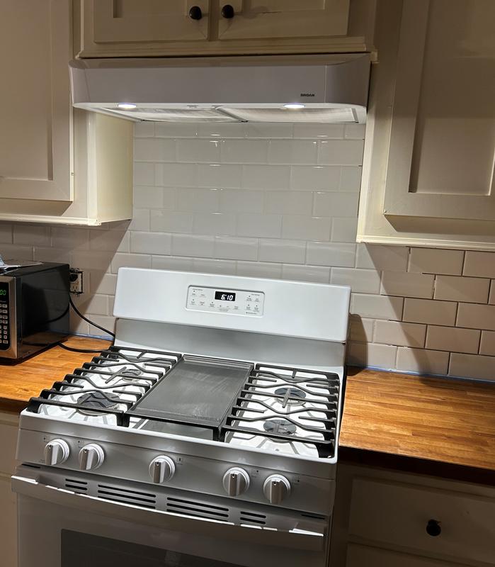 Broan Antero CLSC2 30-in Convertible 300-CFM White Under Cabinet