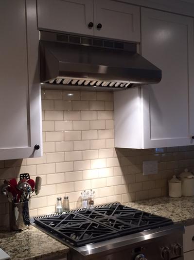 Broan E6430SS 30" 600-CFM Under-Cabinet Range Hood