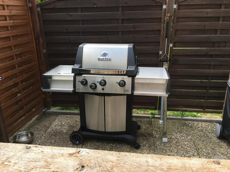 Broil king on sale signet 390 test