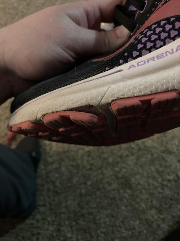 Treads tearing of the bottom.