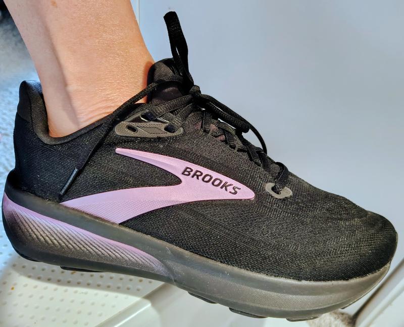 Customer photo for "Brooks Revel 9"