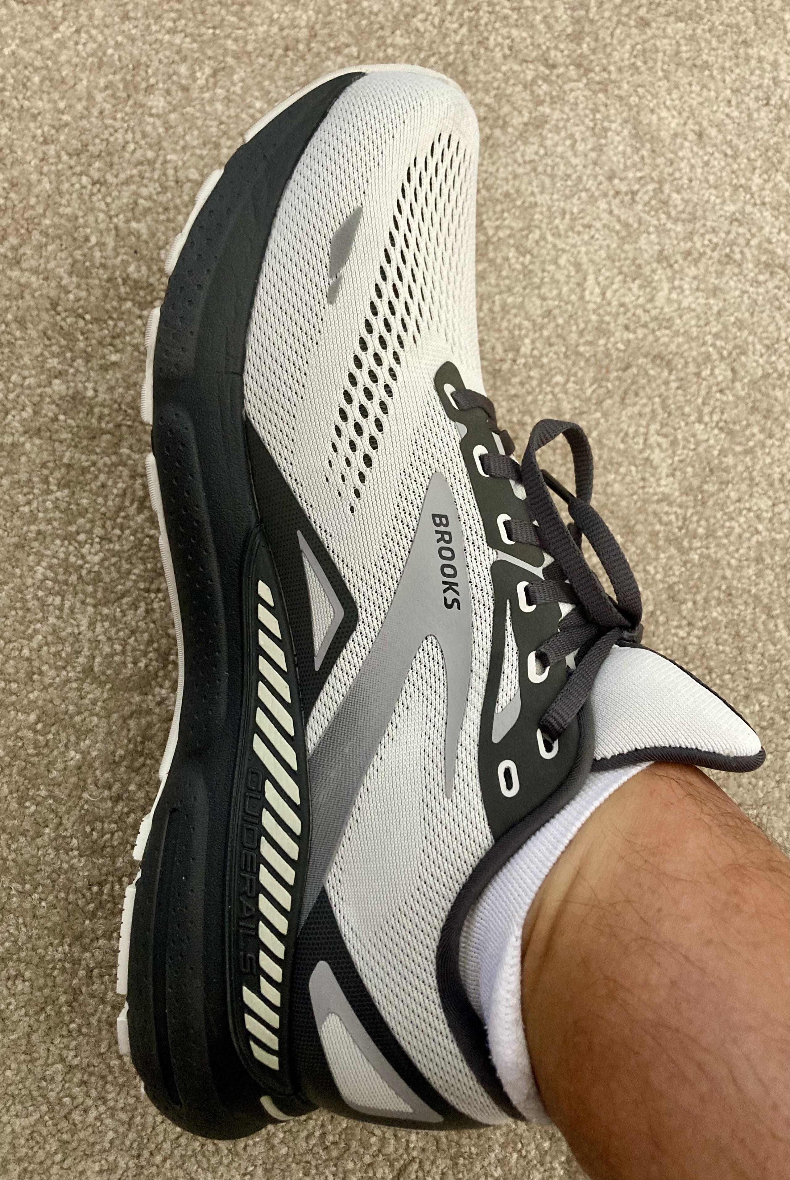 Brooks adrenaline dicks best sale