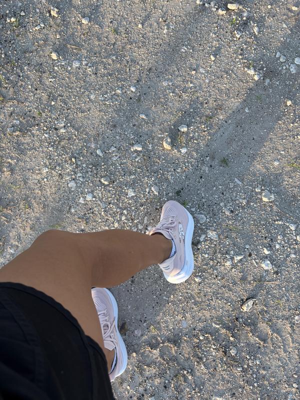 Customer photo for "Light,  smooth, and made to go the distance! Brooks Ghost 18 Review"
