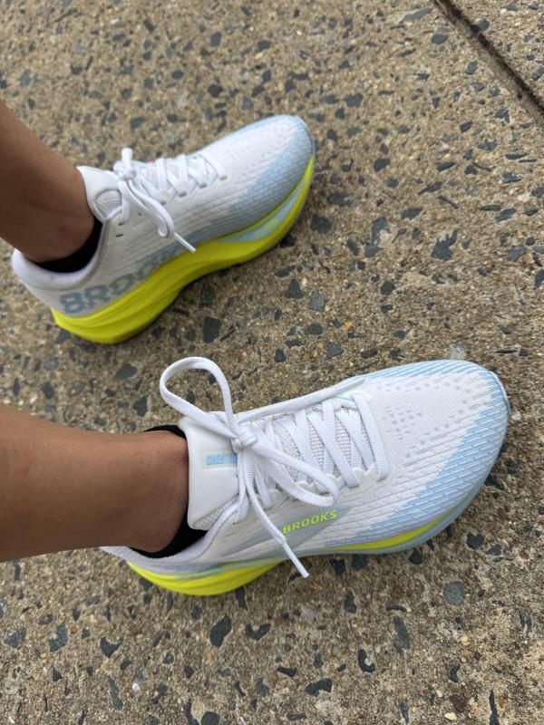 Customer photo for "My new favorite go to running shoes"