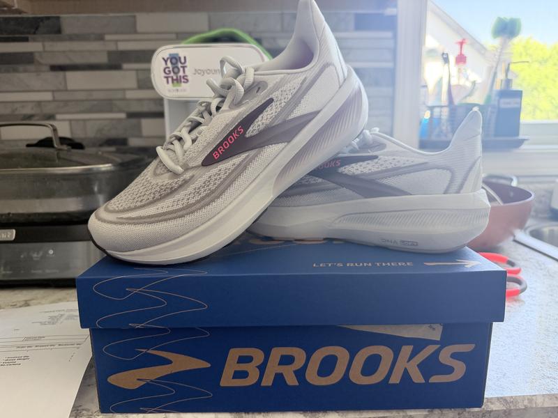 Customer photo for "Comfortable and Versatile Everyday Running Shoe ⭐"