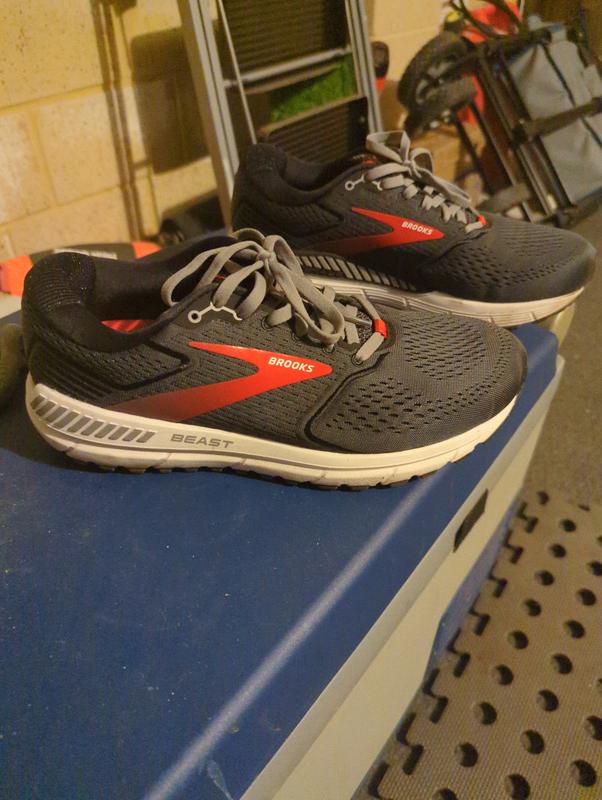 brooks beast shoes