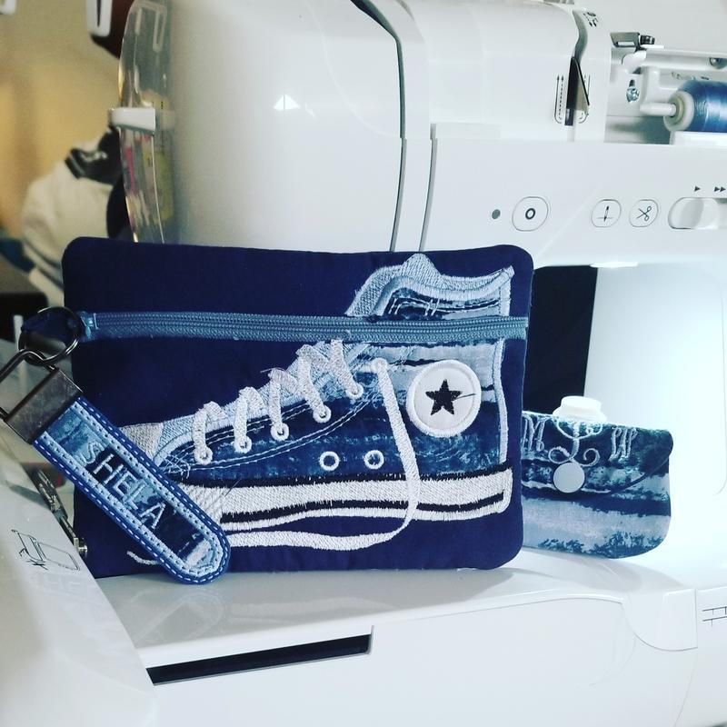 My jean pouch with the matching accessories!