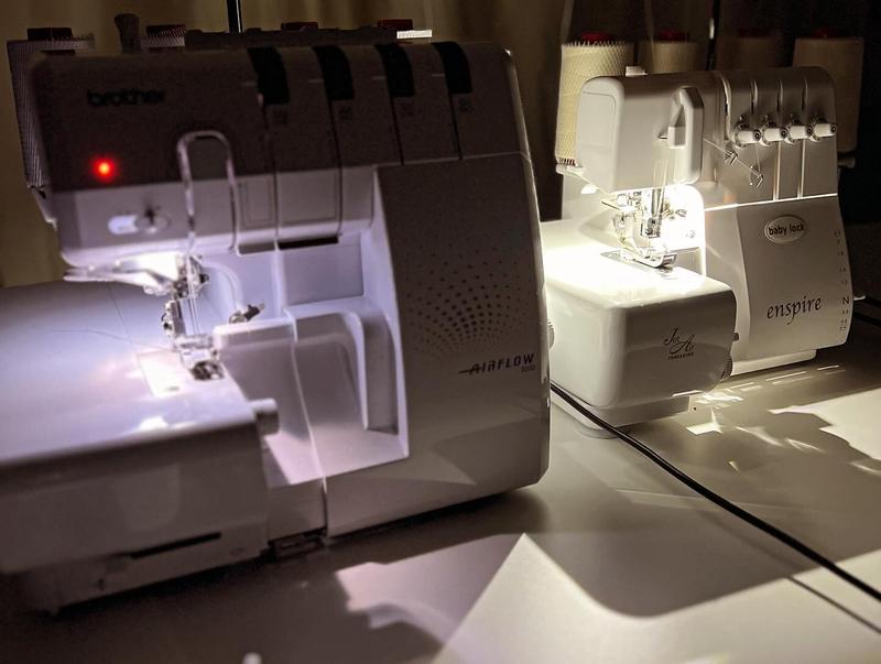 Not good lighting in a dark room, I put another machine next to it to compare