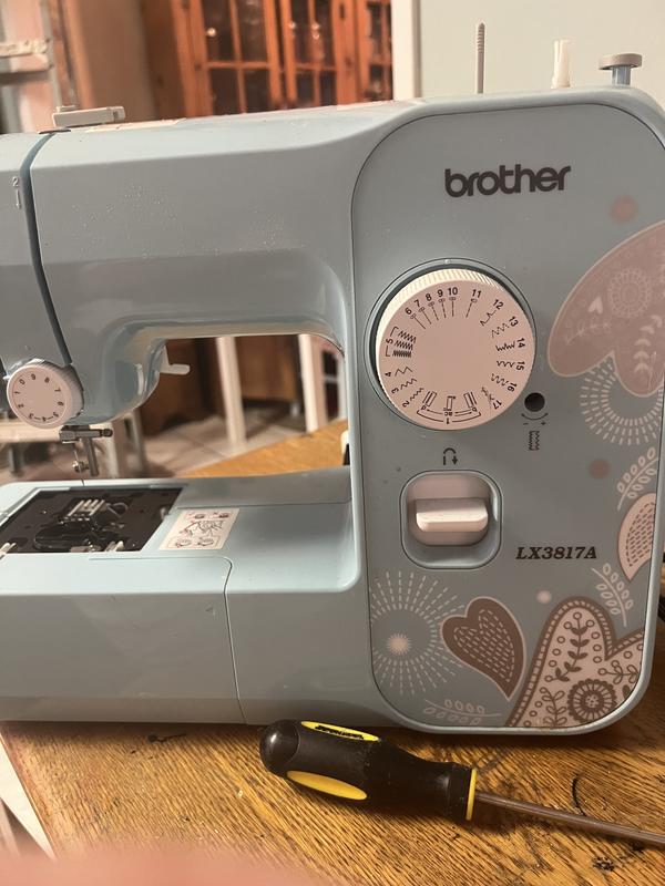 Brother LX3817G 17-Stitch Portable Full-Size Sewing Machine, Grey 