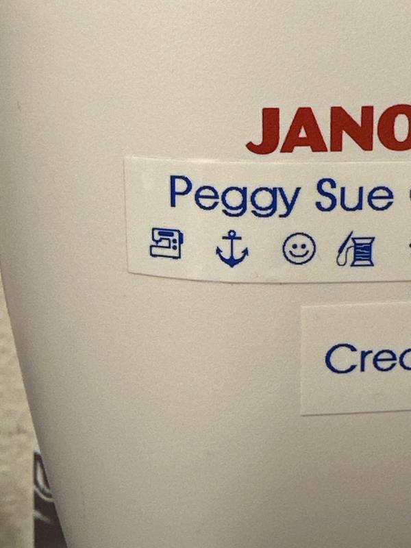 Example of a label with 2 lines and characters