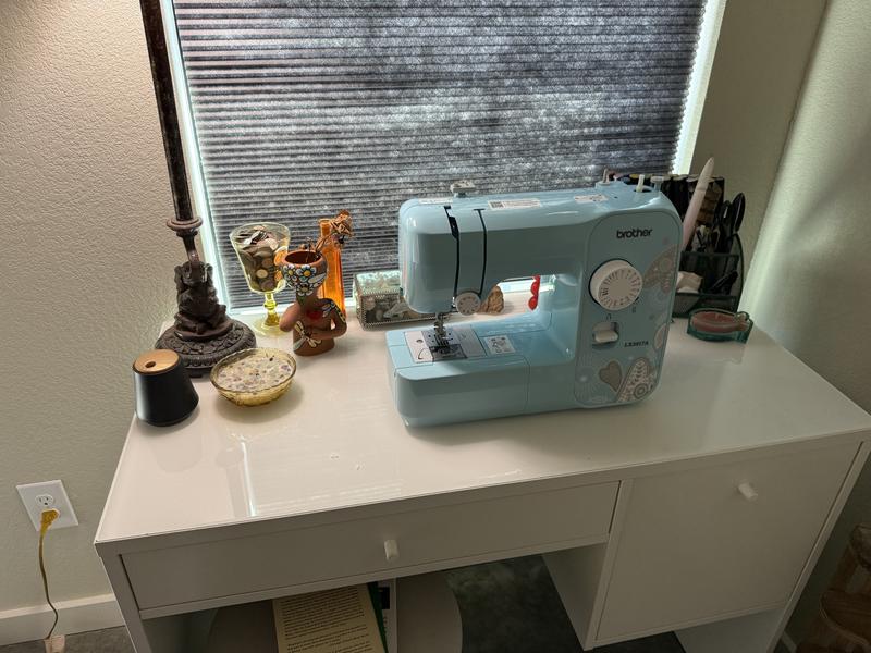 Brother LX3817 | 17 Stitch Sewing Machine