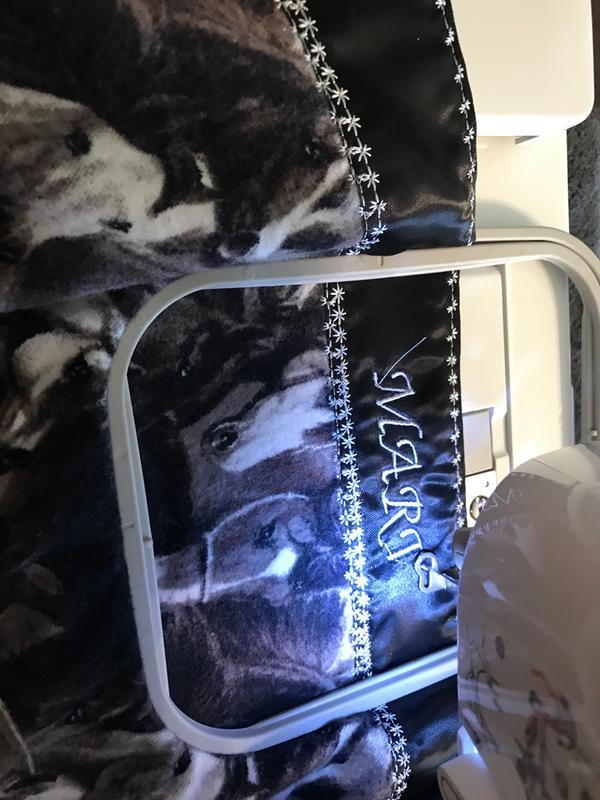 My first time to embroider this is the best teacher and the easiest teacher I would like this machine