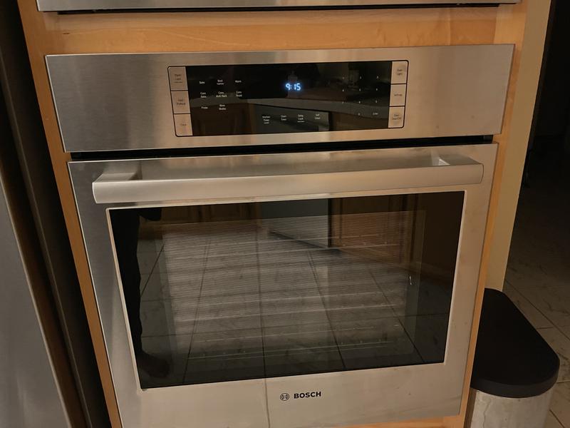 Bosch 800 Series 27 in Single Electric Wall Oven True Convection