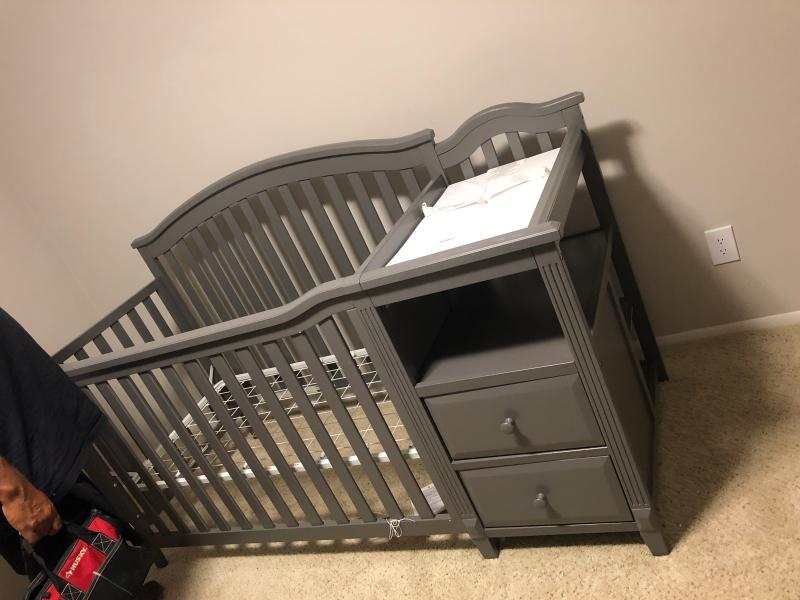 Sorelle Berkley 4in1 Convertible Crib and Changer in Grey Customer