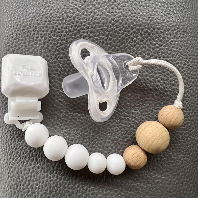 Tommee Tippee UltraLight 06M 4Pack Silicone Pacifiers in Pink/Aqua