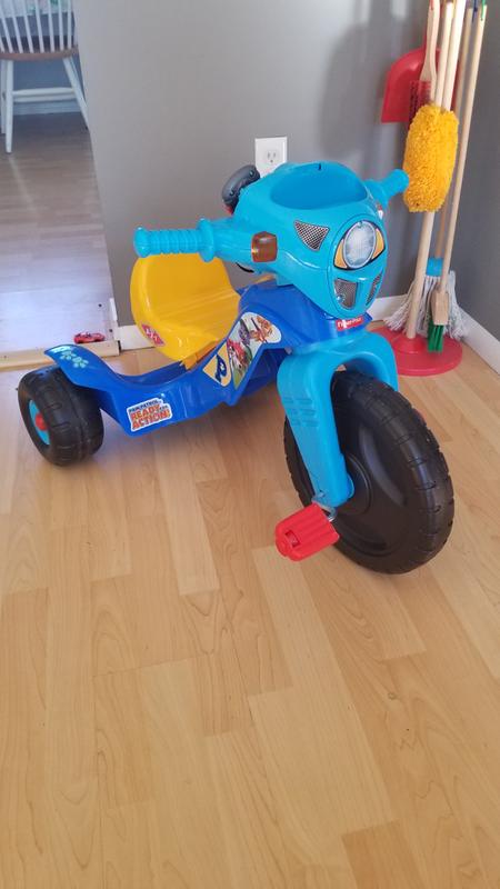 Fisher-Price Nickelodeon Paw Patrol Tough Trike Light Up Kid's Tricycle Ride On 
