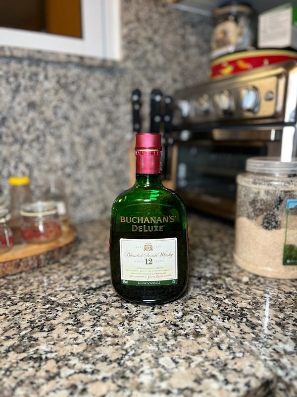 Buchanan's DeLuxe Aged 12 Years Blended Scotch Whisky, 750 mL | Meijer