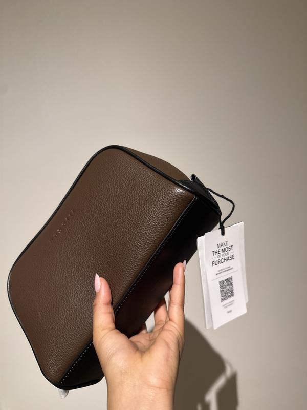 Customer carousel item 4.