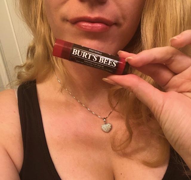 Burt's Bees 100% Natural Tinted