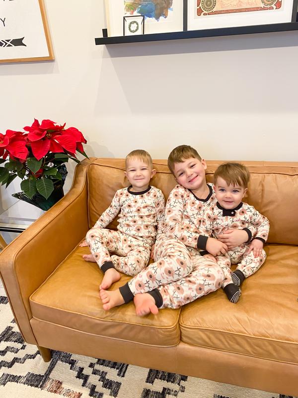 Burt's Bees Baby® Big Kids 2Piece Reindeer Organic Cotton Pajama Set