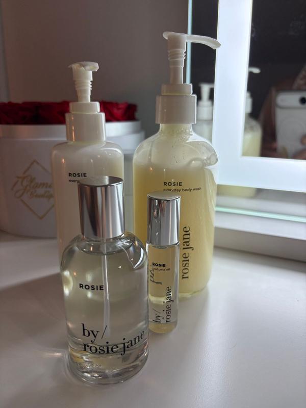 Customer photo for "Perfect to have in my bag"