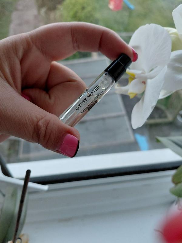 Customer carousel item 1.