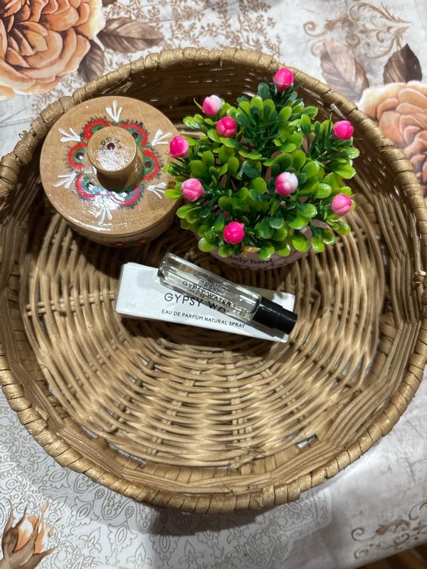 Customer carousel item 1.