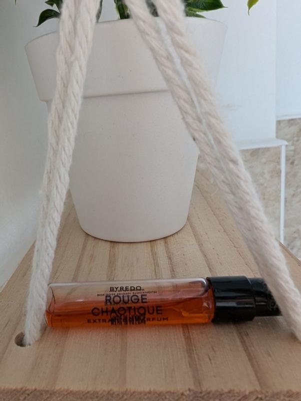 Customer photo for "Strong notes. Unisex!"