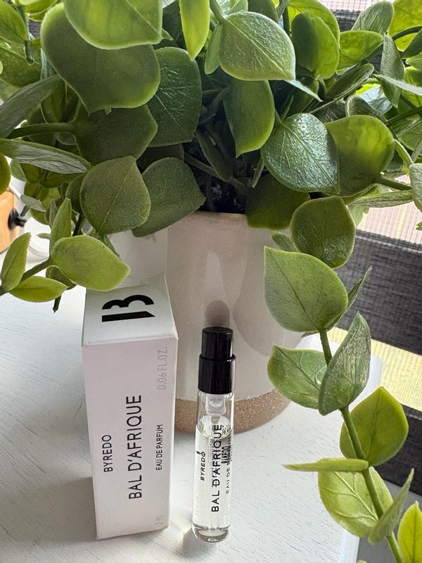 Customer photo for "Smells good perfect to carry in my purse."