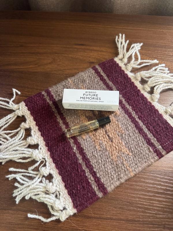 Customer photo for "Musky Vanilla, Perfect Fall Scent"