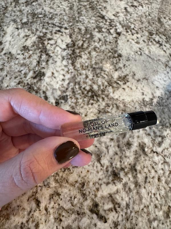 Customer photo for "A good rose perfume for those who don’t typically like rose!"