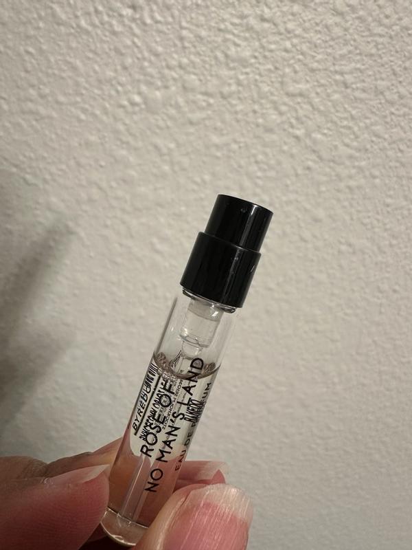 Customer photo for "Smells of rose with a masculine touch"
