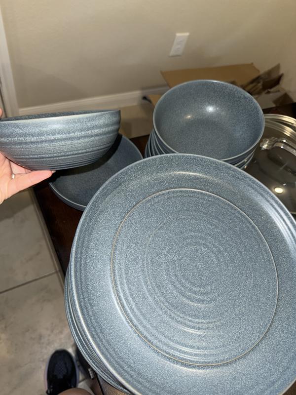 Review Thumbnail Image 0 385593658