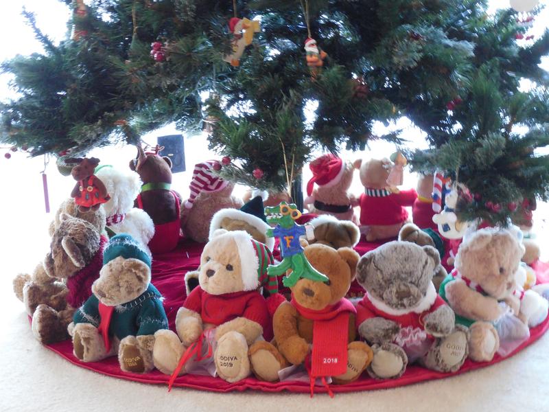 Godiva christmas bear sales 2018