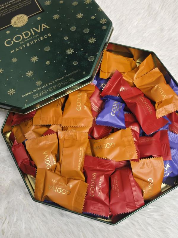 Assorted Masterpiece Holiday Tin, 50pc. | GODIVA – GODIVA