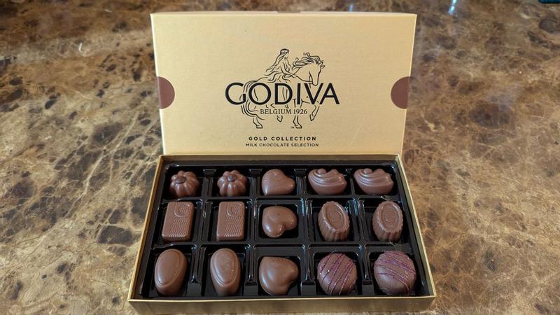 Milk Chocolate Gold Gift Box, 15pc. | GODIVA – GODIVA Chocolatier