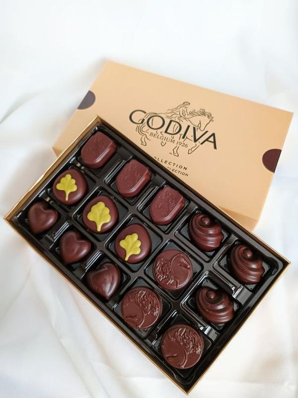 GODIVA箱 Godiva Dark Chocolate Gift Box 27-Piece - 12ct | CandyStore