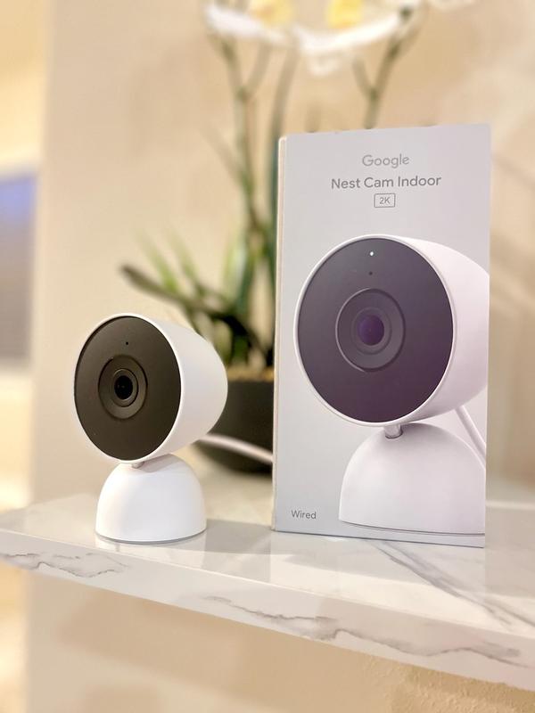 防犯カメラ Google Nest Cam Indoor 2K Google Nest Cam Indoor and Outdoor 2K Review: Slick, Smart, and