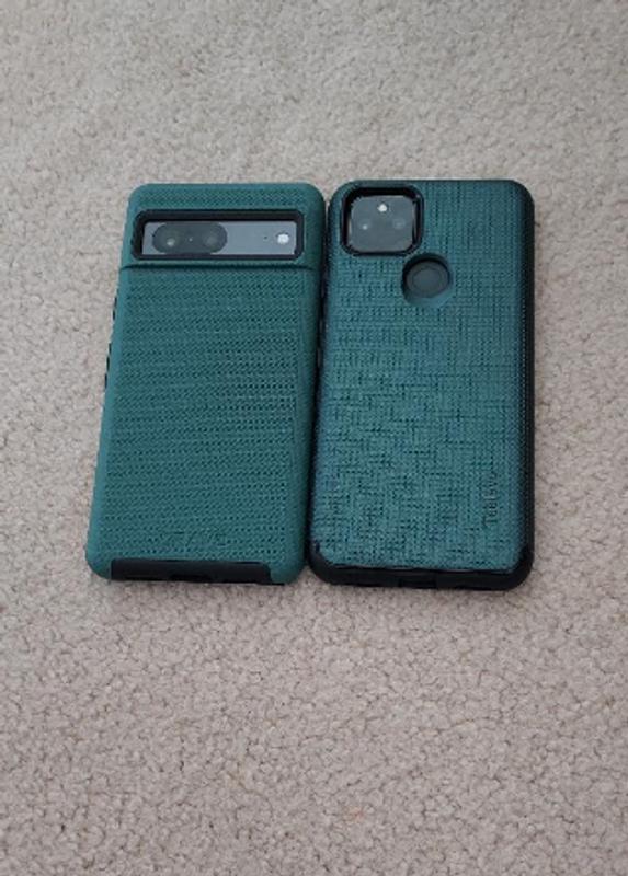 pixal 7 next to pixal 5A