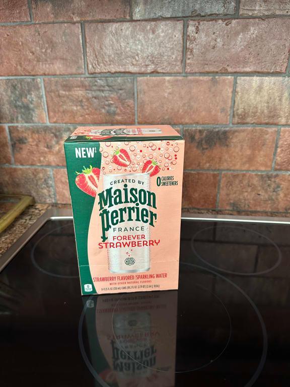 Maison Perrier Strawberry Flavored Sparkling Water 8X11.15Floz