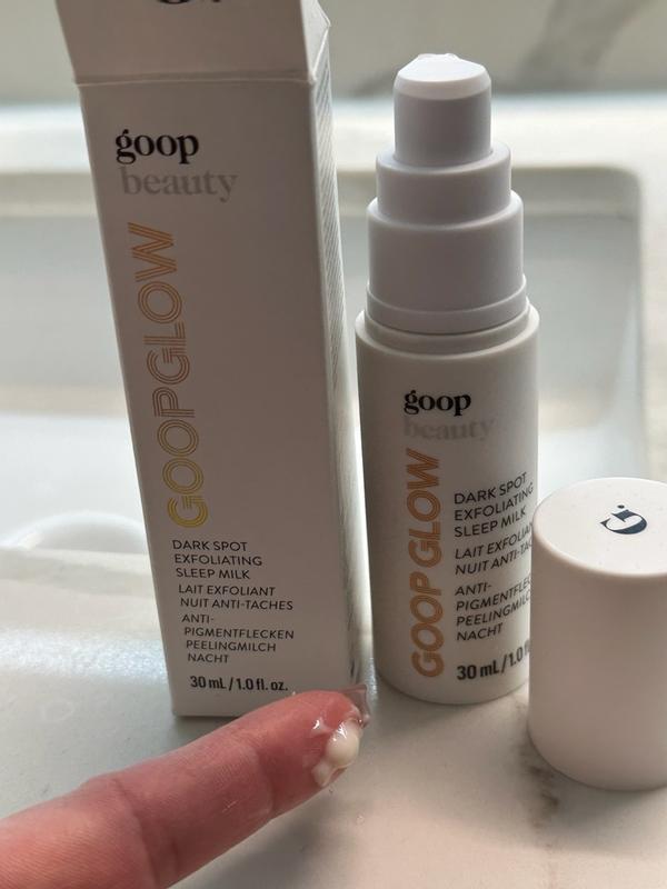 Customer photo for "Glowy skin, clean ingredients; but still have dark"