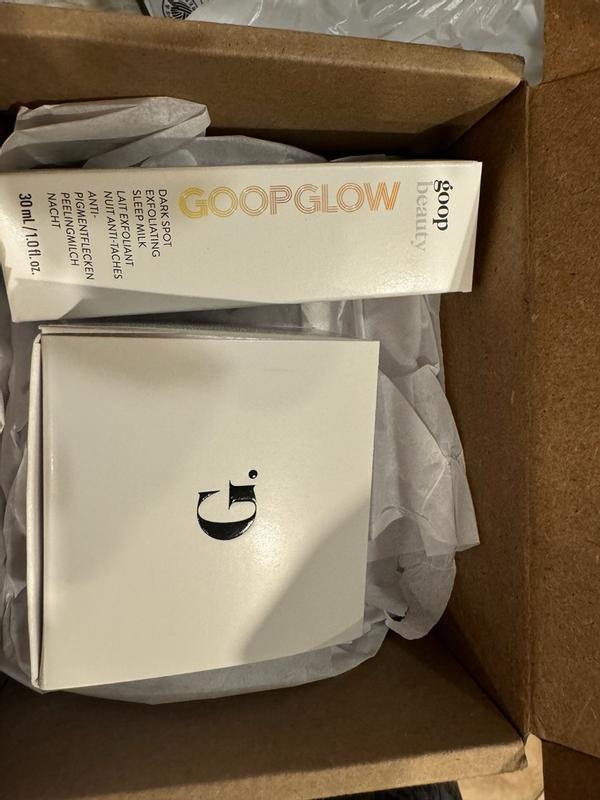 Customer photo for "Feels like one got a light facial in one step"