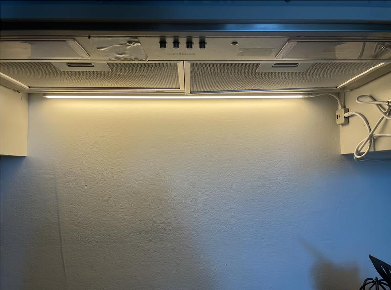 Black & Decker PureOptics™ 1-Bar LED Under Cabinet Light, Warm, 24  LEDUC24-1WK